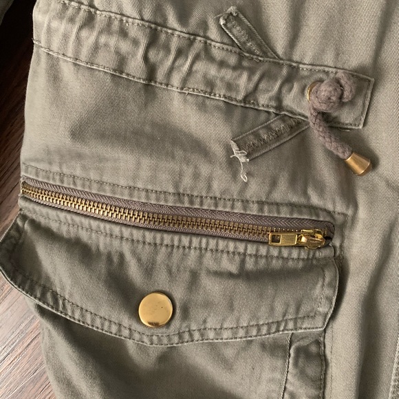 Green Utility Jacket 💚 - Picture 3 of 6